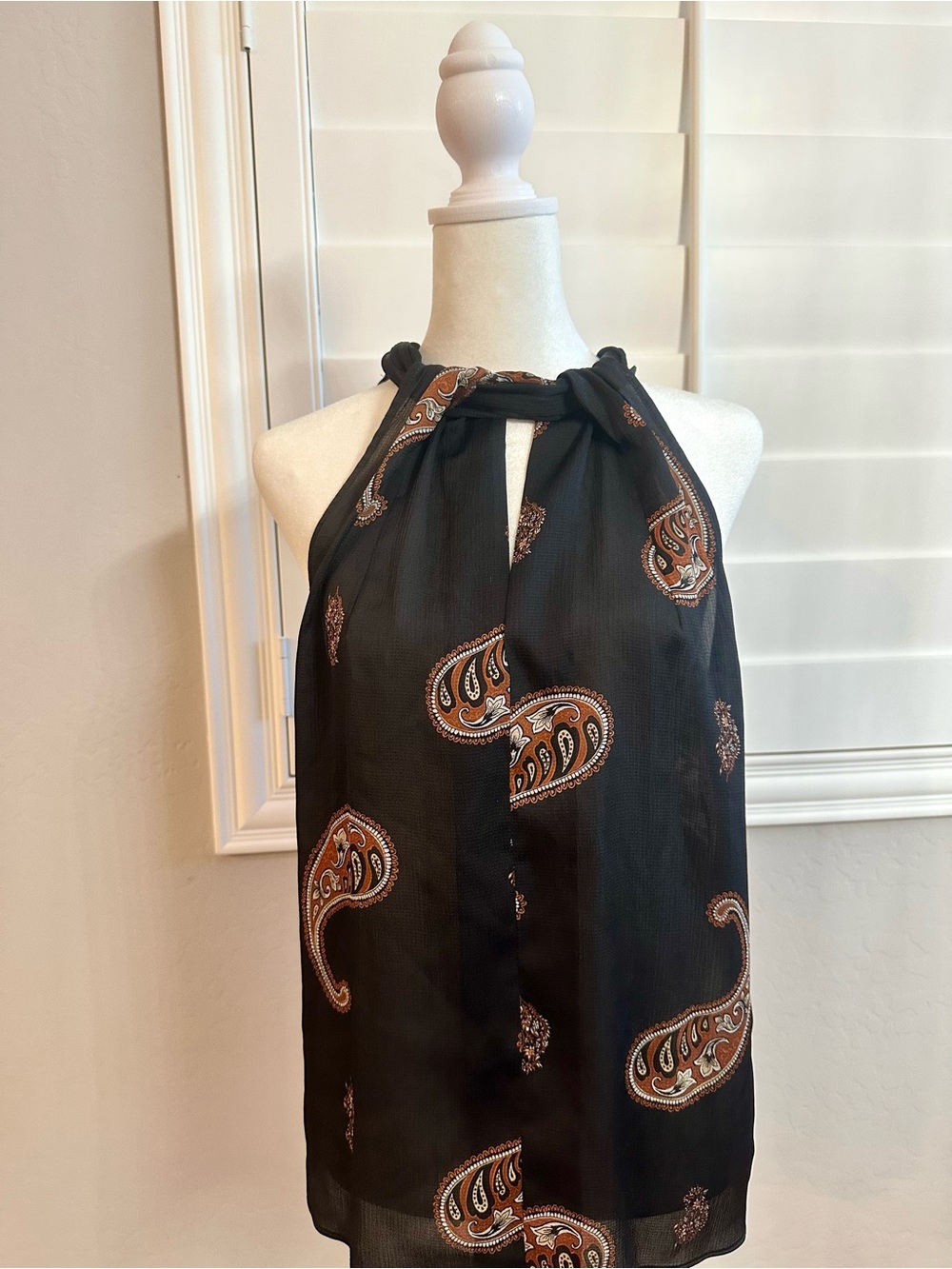 Women's Halter Paisley Tie-Neck Blouse - Black & Brown